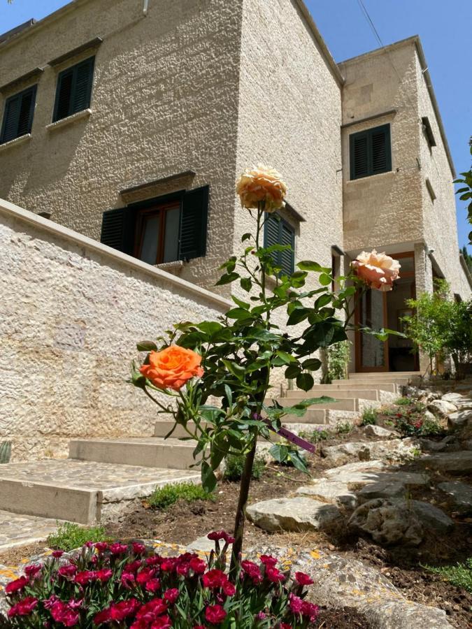 La Villa Del Senatore Gravina in Puglia Bagian luar foto