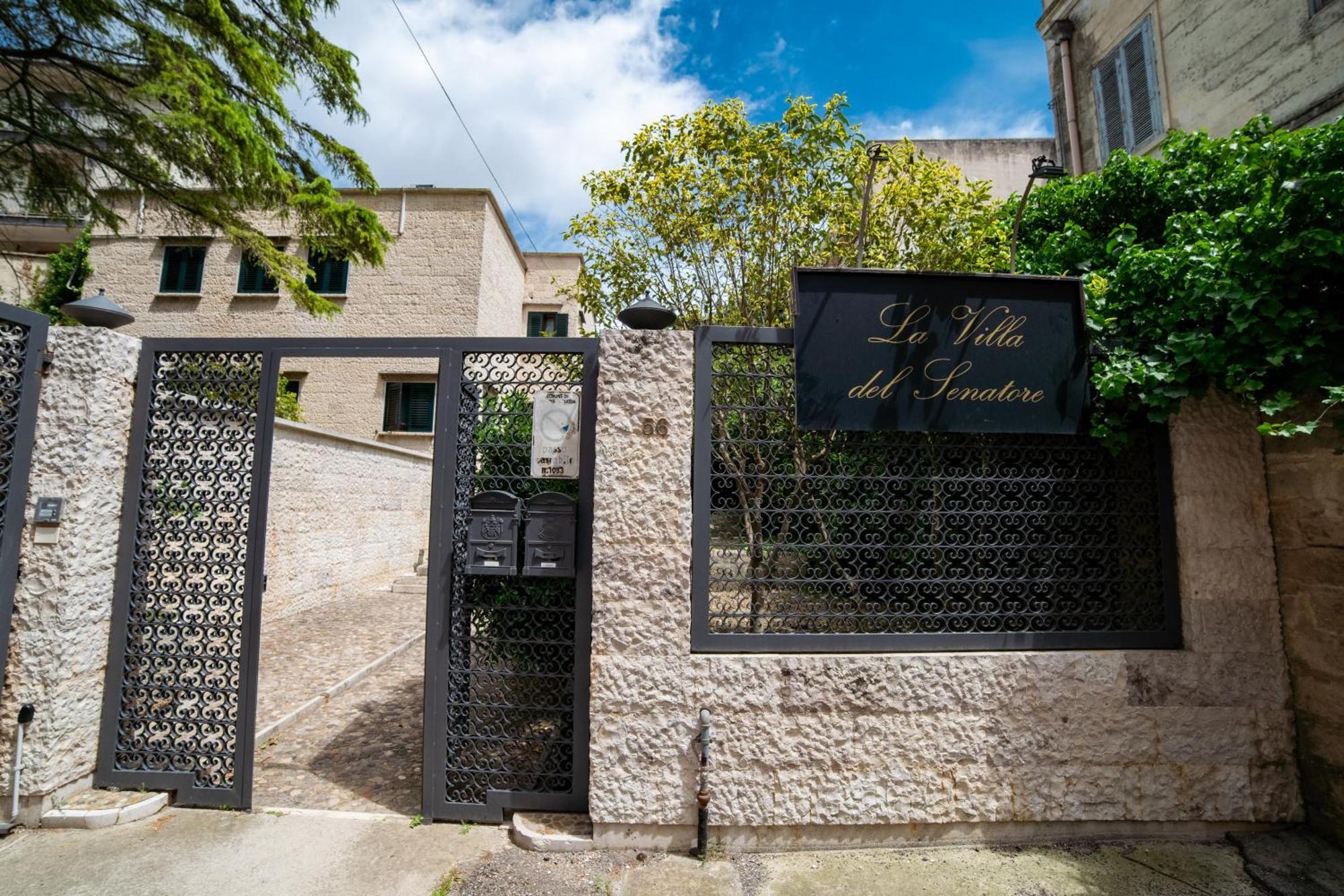 La Villa Del Senatore Gravina in Puglia Bagian luar foto